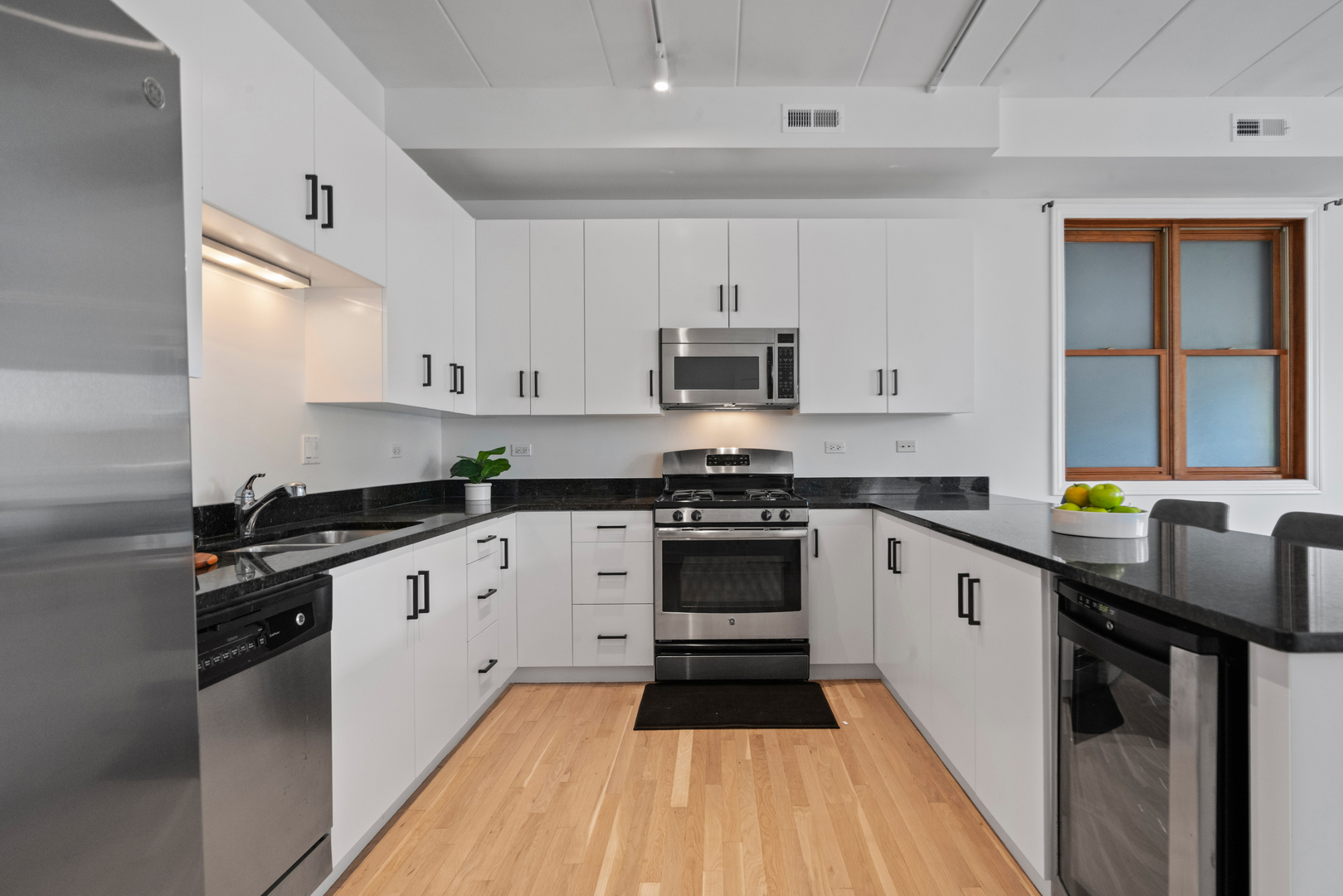 1332 W Madison Street 2E