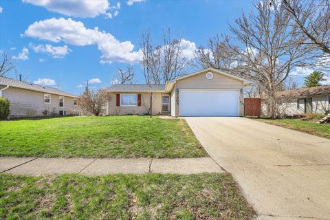 Photo of 1303 GREENRIDGE Drive, Urbana, IL 61802 (MLS # 12586644)