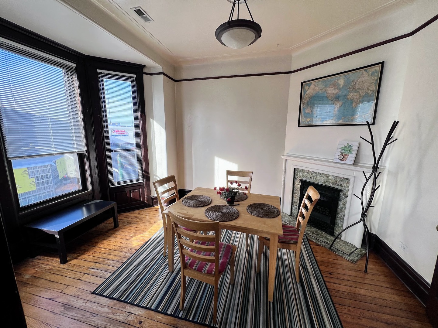 2187 N Clybourn Avenue 2F
