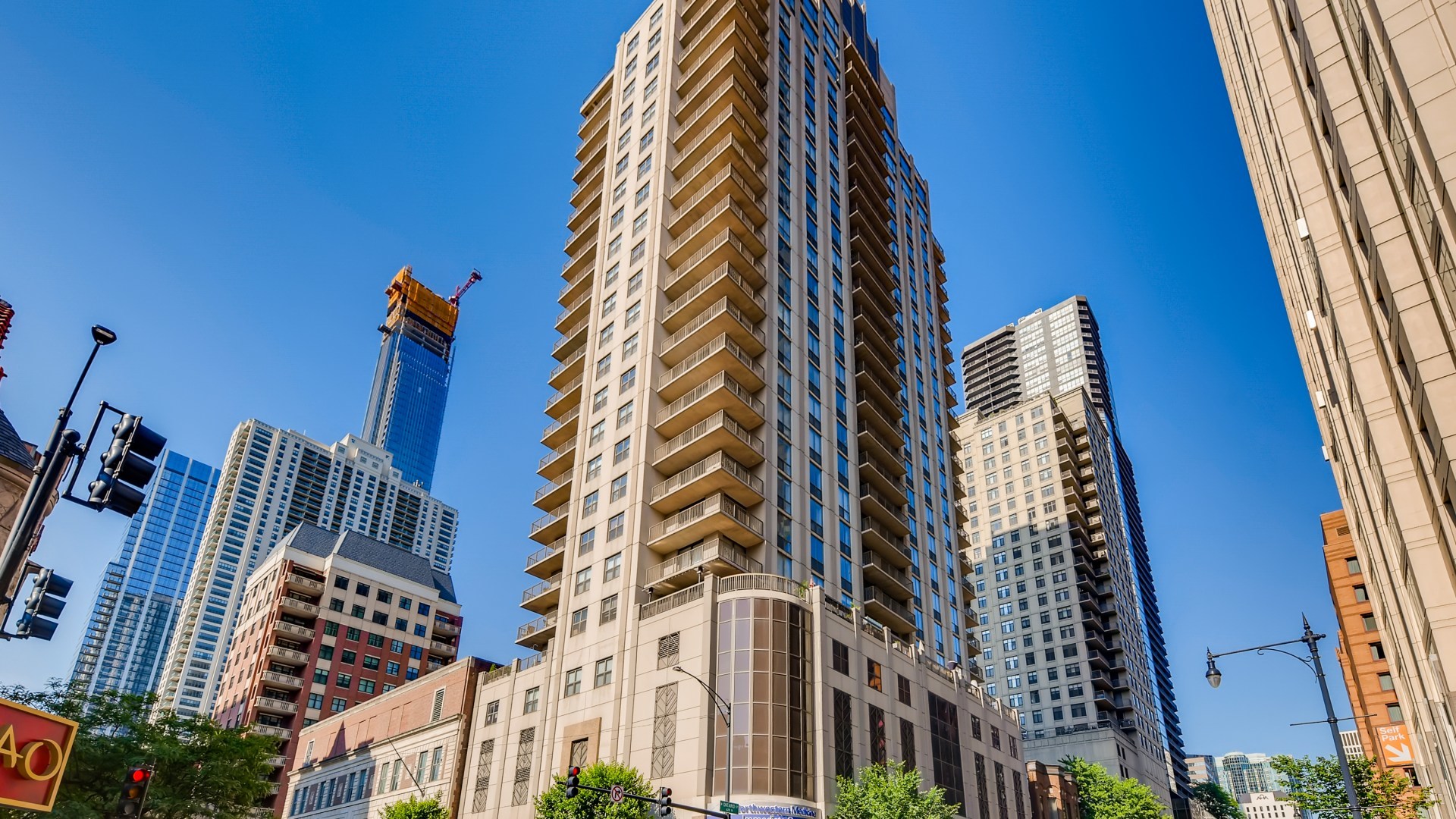 635 N Dearborn Street 2803