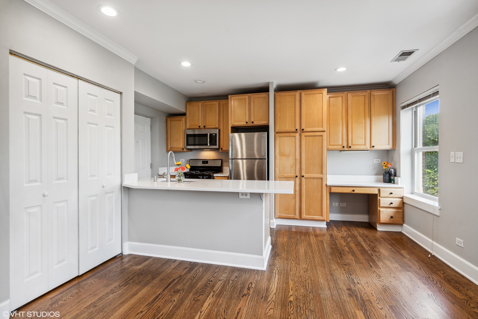 3456 N Janssen Avenue G3