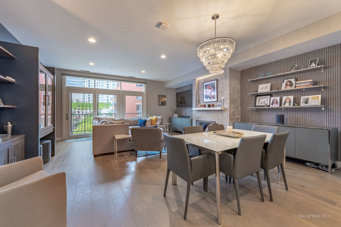 315 N Jefferson Street 402