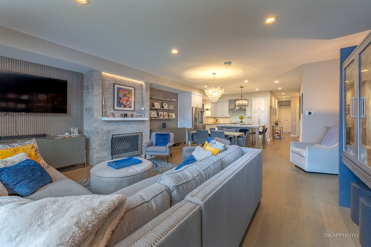 315 N Jefferson Street 402