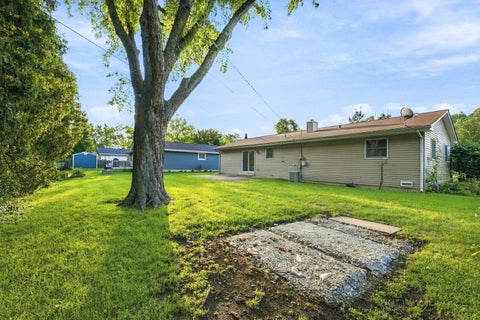 Tiny photo for 145 Shawnee Drive, Carol Stream, IL 60188 (MLS # 12768089)