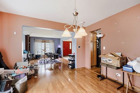 Tiny photo for 1721 Dorchester Avenue, Algonquin, IL 60102 (MLS # 12649481)
