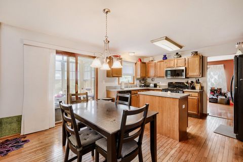 Tiny photo for 1721 Dorchester Avenue, Algonquin, IL 60102 (MLS # 12649481)
