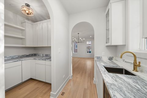 Tiny photo for 1037 Belleforte Avenue, Oak Park, IL 60302 (MLS # 12549472)