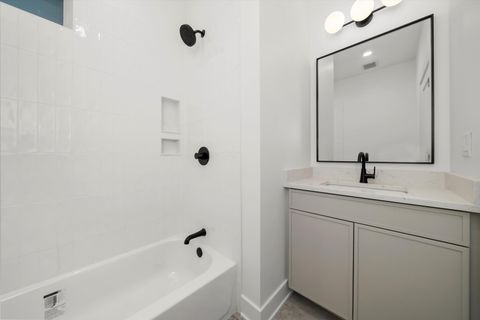 Tiny photo for 1037 Belleforte Avenue, Oak Park, IL 60302 (MLS # 12549472)