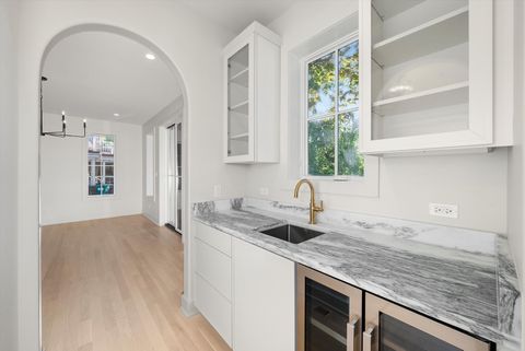 Tiny photo for 1037 Belleforte Avenue, Oak Park, IL 60302 (MLS # 12549472)