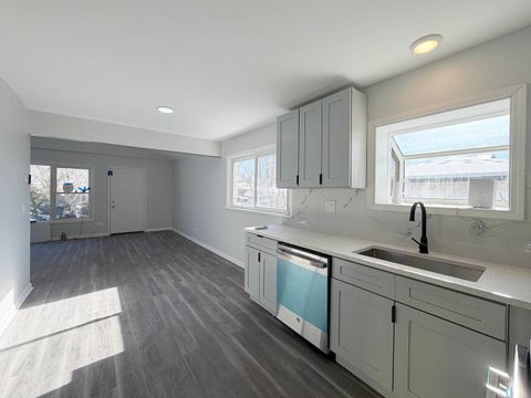 Tiny photo for 11410 S LOOMIS Street, Chicago, IL 60643 (MLS # 12558169)