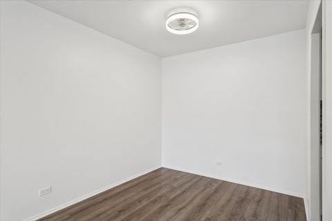 Tiny photo for 720 Wellington Avenue #113, Elk Grove Village, IL 60007 (MLS # 12547072)