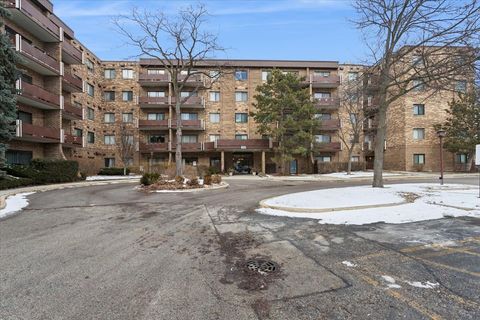 Tiny photo for 720 Wellington Avenue #113, Elk Grove Village, IL 60007 (MLS # 12547072)