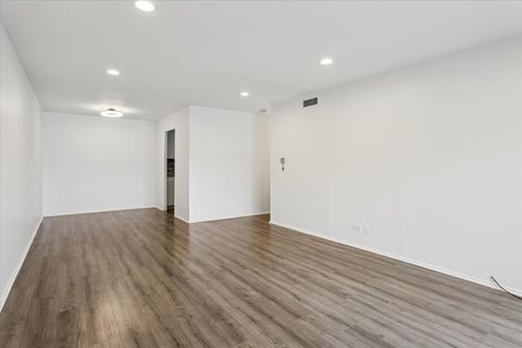 Tiny photo for 720 Wellington Avenue #113, Elk Grove Village, IL 60007 (MLS # 12547072)