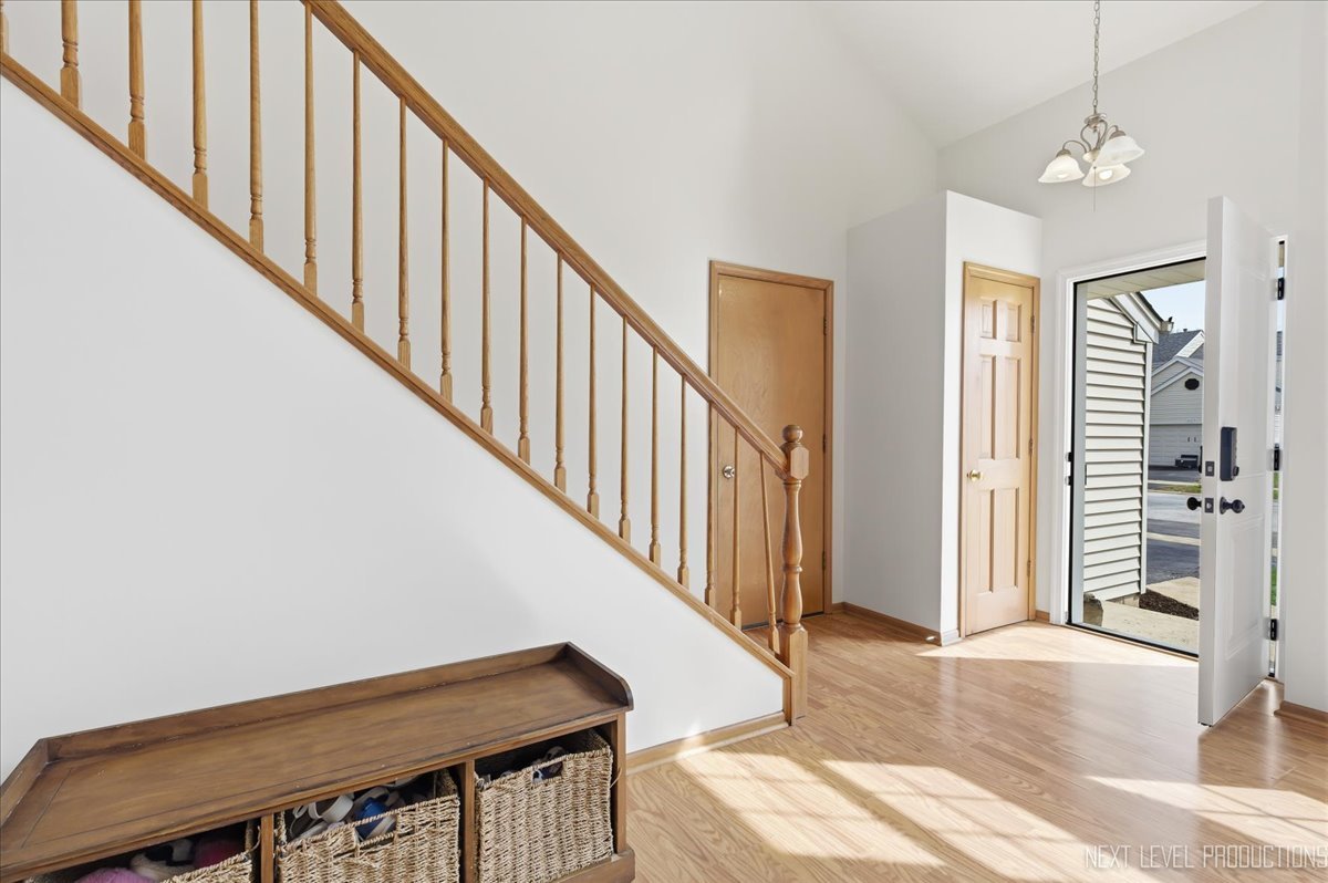 620 GREEN MEADOW Lane