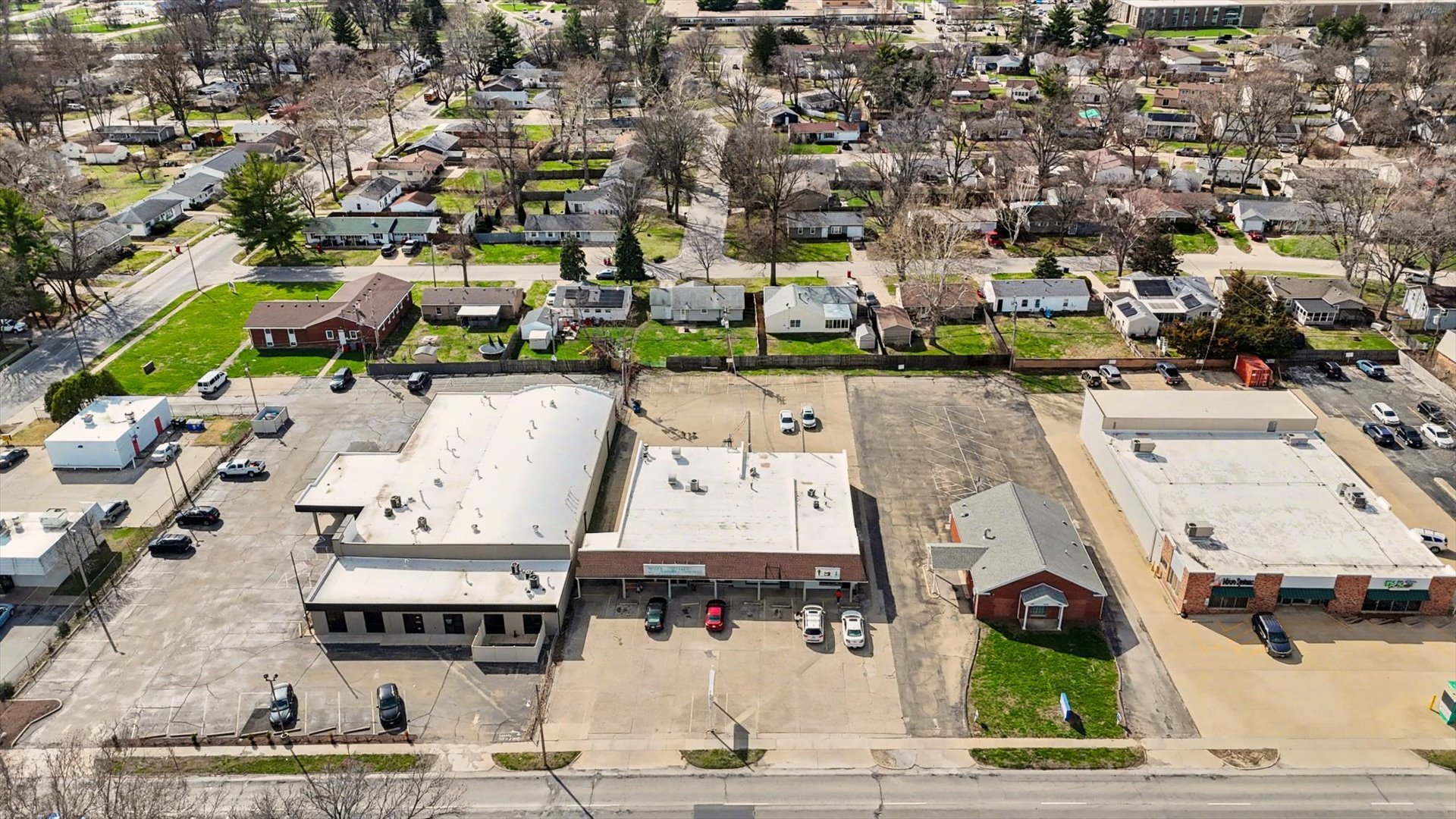 1205 S Mattis Avenue