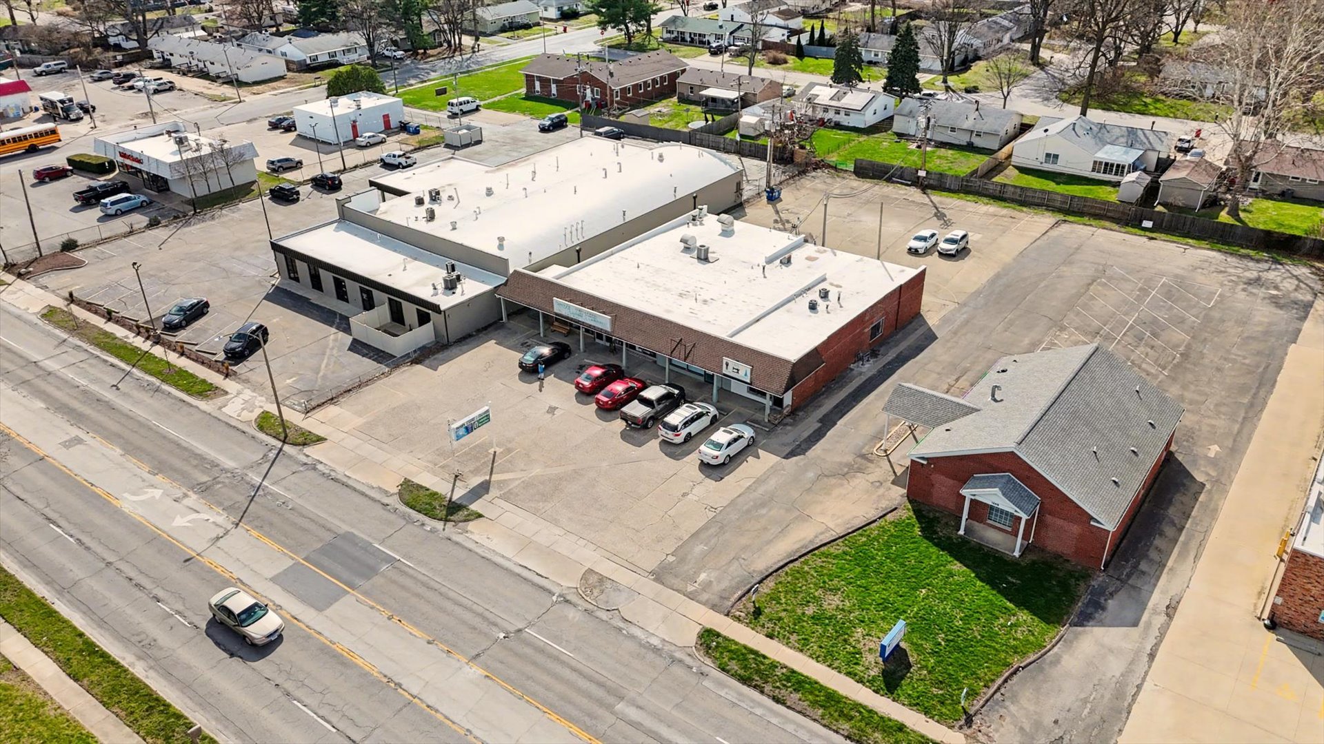 1205 S Mattis Avenue