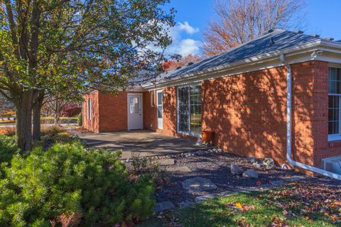 Tiny photo for 2103 Hedgewood Drive, Bloomington, IL 61704 (MLS # 12490207)