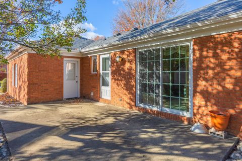 Tiny photo for 2103 Hedgewood Drive, Bloomington, IL 61704 (MLS # 12490207)