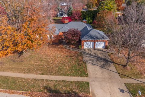 Tiny photo for 2103 Hedgewood Drive, Bloomington, IL 61704 (MLS # 12490207)