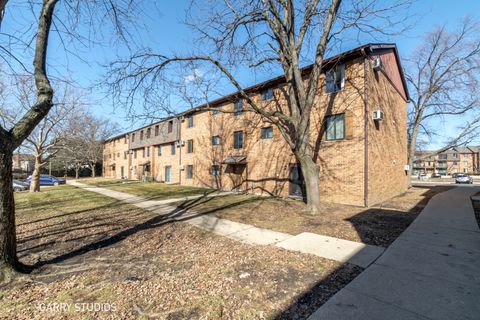 Tiny photo for 720 N Briar Hill Lane #5, Addison, IL 60101 (MLS # 12572519)