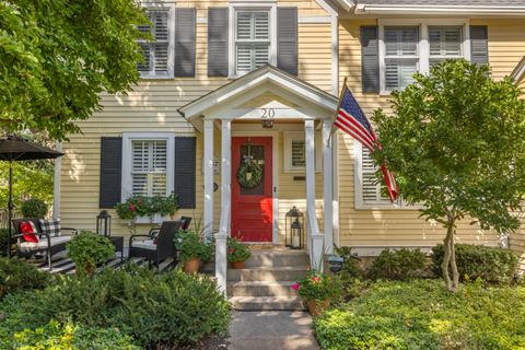 A home in Glen Ellyn