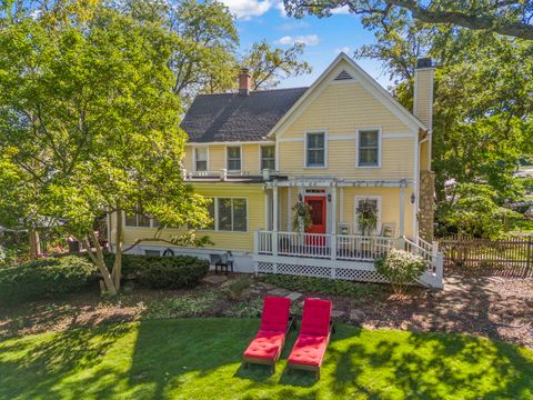 A home in Glen Ellyn