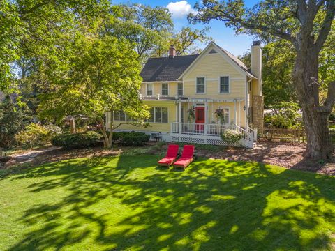 A home in Glen Ellyn