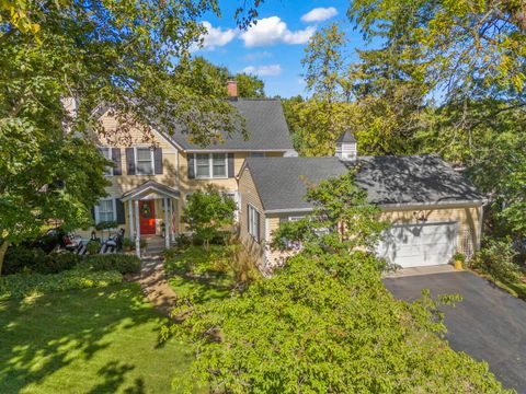 A home in Glen Ellyn