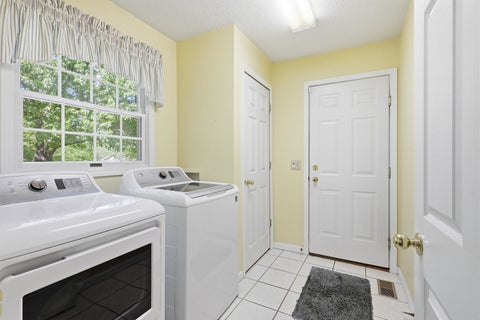 Tiny photo for 3000 E 32nd Street #11, Davenport, IA 52807 (MLS # 12646331)