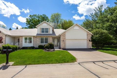 Photo of 3000 E 32nd Street #11, Davenport, IA 52807 (MLS # 12646331)