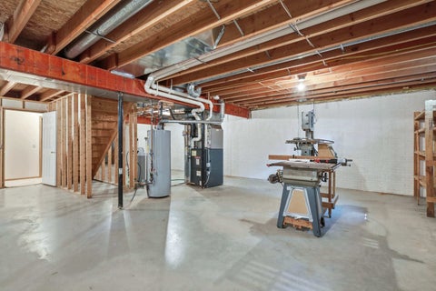 Tiny photo for 3000 E 32nd Street #11, Davenport, IA 52807 (MLS # 12646331)