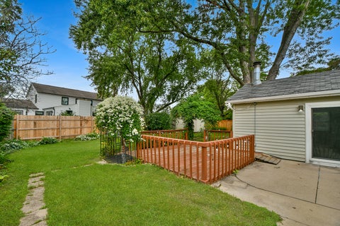 Tiny photo for 284 Timber Hill Road, Buffalo Grove, IL 60089 (MLS # 12732739)