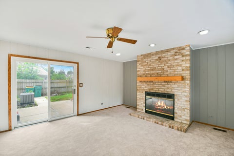 Tiny photo for 284 Timber Hill Road, Buffalo Grove, IL 60089 (MLS # 12732739)