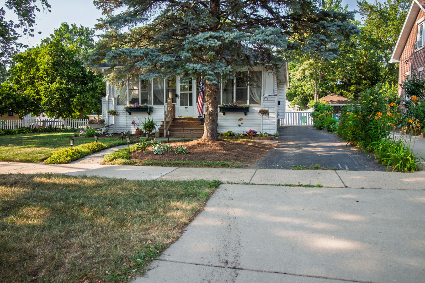 524 E 13th Street