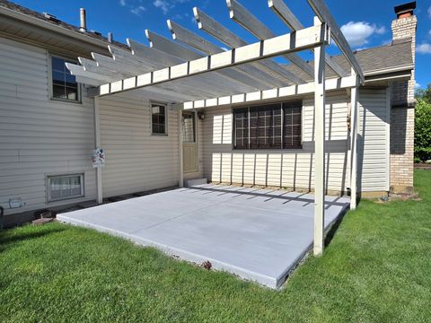 Tiny photo for 601 Lisson GRV, New Lenox, IL 60451 (MLS # 12680392)