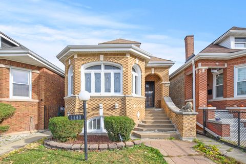 Photo of 8443 S Hermitage Avenue, Chicago, IL 60620 (MLS # 12510019)