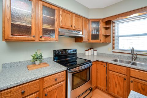 Tiny photo for 10 Cameron Court, Bloomington, IL 61704 (MLS # 12556411)