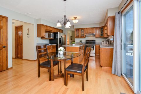 Tiny photo for 10 Cameron Court, Bloomington, IL 61704 (MLS # 12556411)