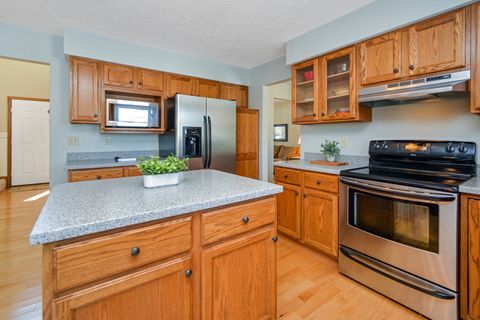 Tiny photo for 10 Cameron Court, Bloomington, IL 61704 (MLS # 12556411)