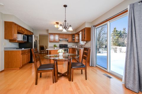 Tiny photo for 10 Cameron Court, Bloomington, IL 61704 (MLS # 12556411)