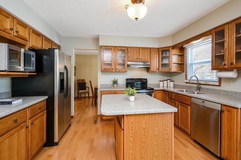 Tiny photo for 10 Cameron Court, Bloomington, IL 61704 (MLS # 12556411)