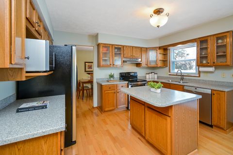 Tiny photo for 10 Cameron Court, Bloomington, IL 61704 (MLS # 12556411)