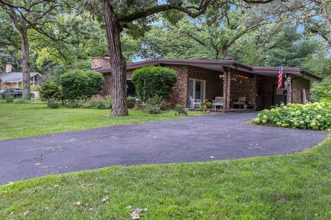 Tiny photo for 2308 N Sunset Road, Palatine, IL 60074 (MLS # 12727873)