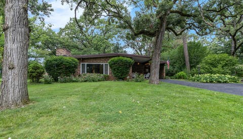 Photo of 2308 N Sunset Road, Palatine, IL 60074 (MLS # 12727873)