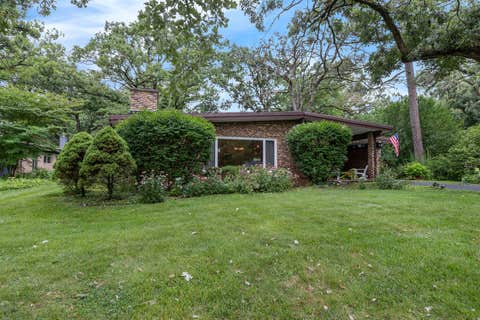 Tiny photo for 2308 N Sunset Road, Palatine, IL 60074 (MLS # 12727873)