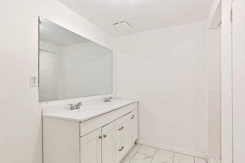 Tiny photo for 194 N Entrance Avenue, Kankakee, IL 60901 (MLS # 12767415)