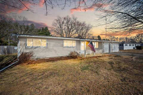 Photo of 46W524 Locust Street, Elburn, IL 60119 (MLS # 12577153)