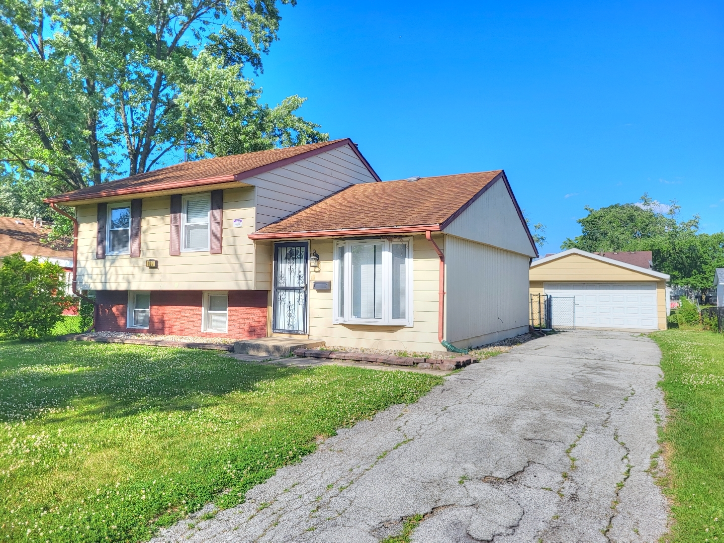 127 N Cedar Lane