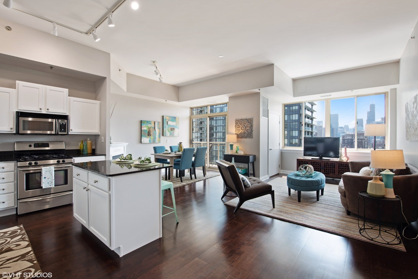 230 W DIVISION Street 1404