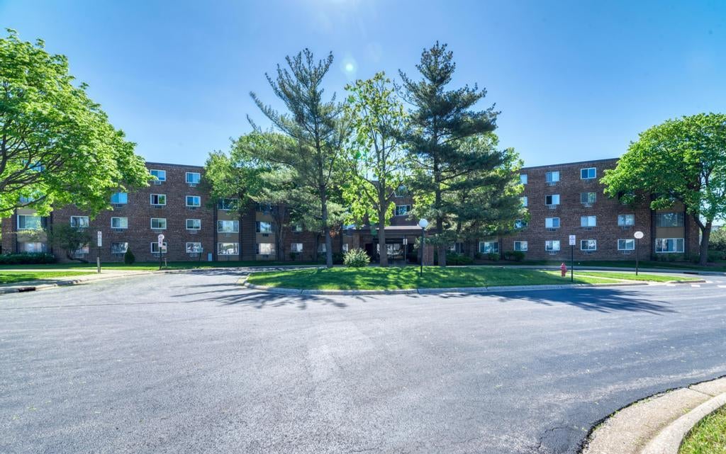 1475 Rebecca Drive 418